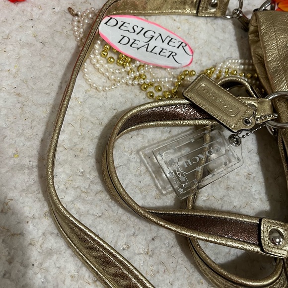 Authentic COACH POPPY Gold Star Shoulder Tote 16050 - Picture 12 of 12